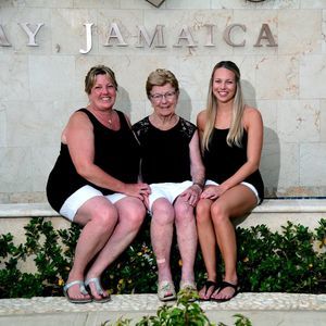 Meet your Posher, Melina